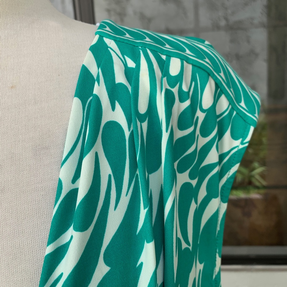 BCBG MAXAZRIA Women's Top Size Small_3